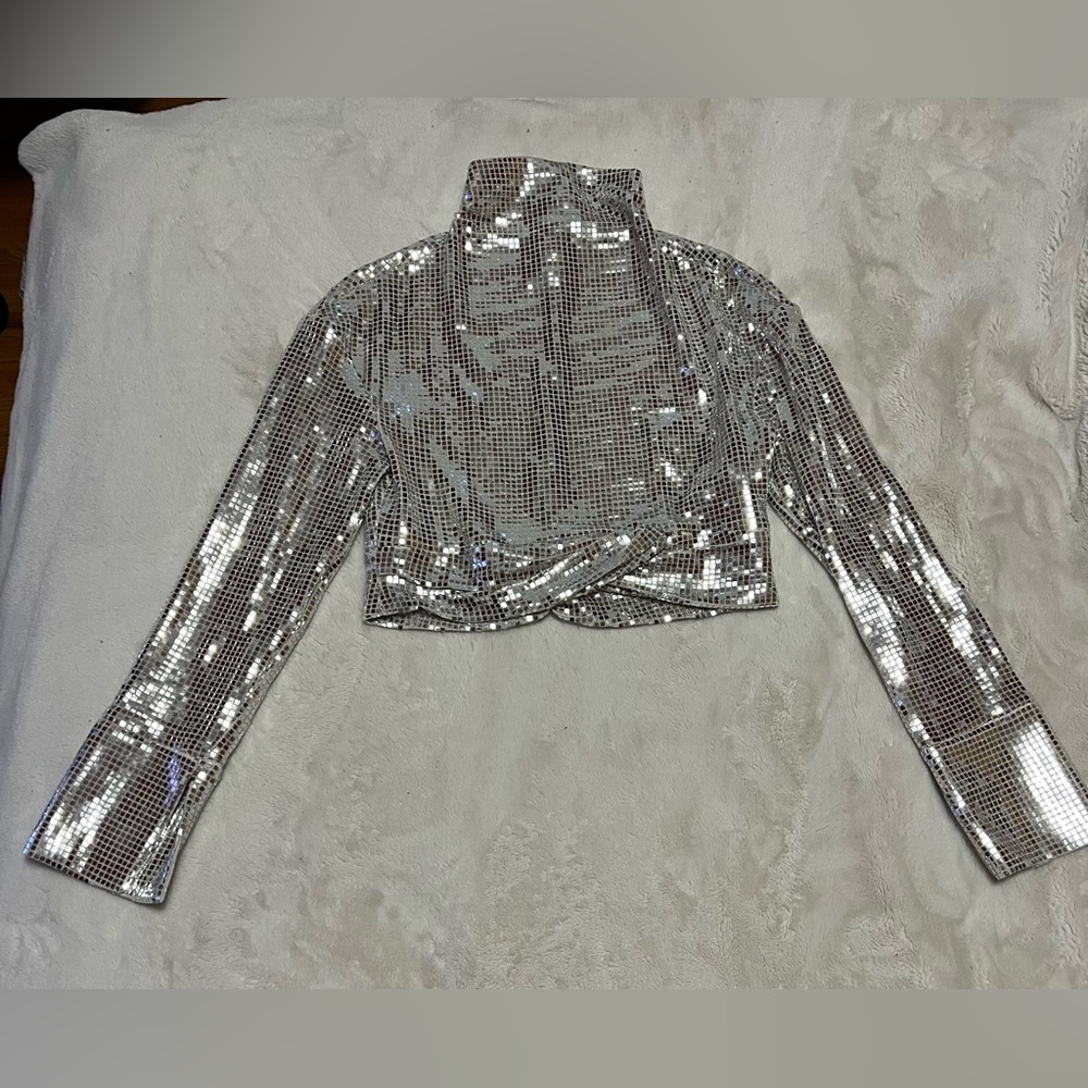 4/$20 - Zara high neck mirror long sleeve top women’s size small